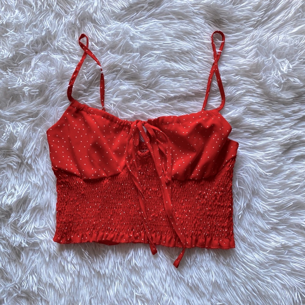 Red & White polka dot crop tank top 🌹